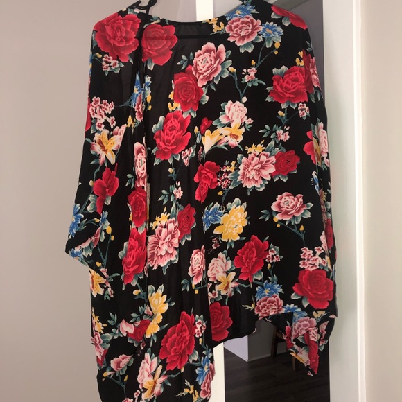 Forever 21 kimono - Picture 2 of 2
